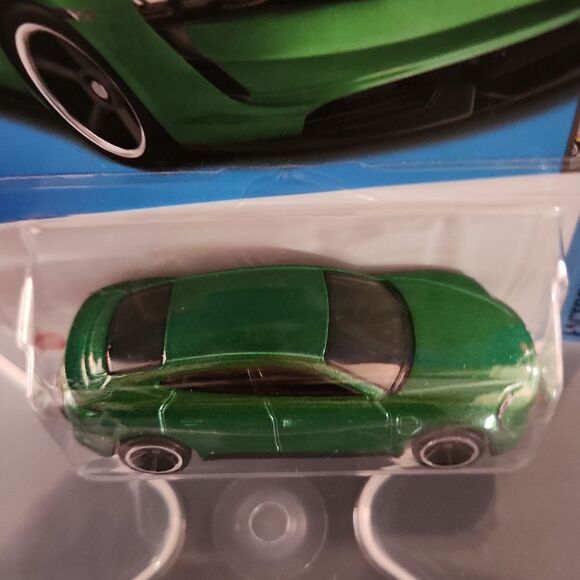 Hot Wheels Porsche Taycan Turbo S Car NIP - Picture 2 of 6